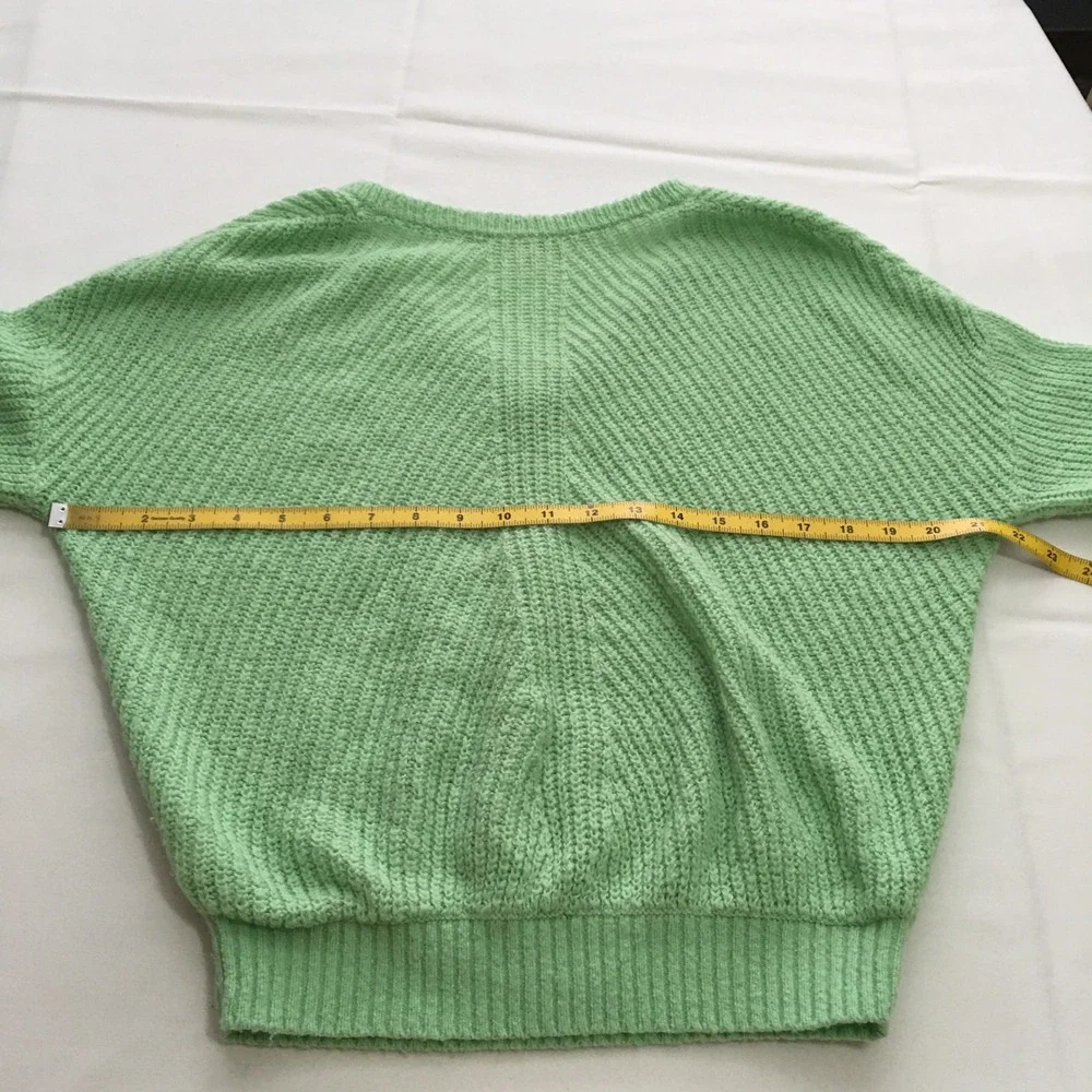 Lilly Pulitzer Kasmina Sweater Womens Small Green V-Neck Wool Blend